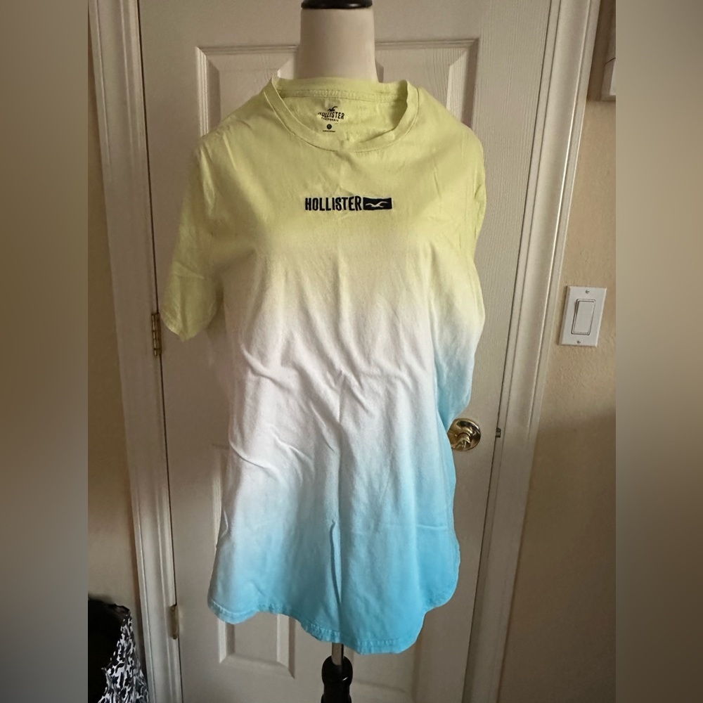 14 👕’S Hollister & Adidas Shirts